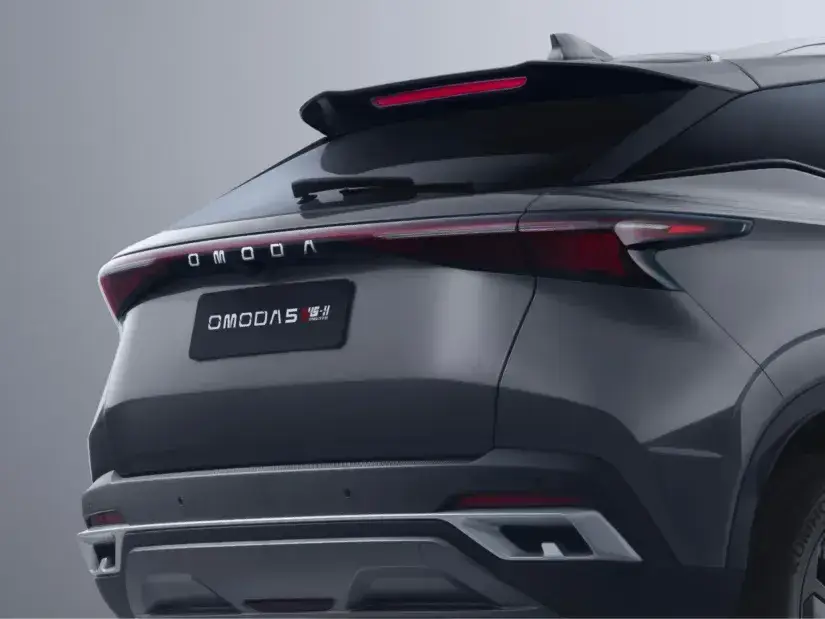 Cámara trasera del Omoda 5 SHS en Cádiz