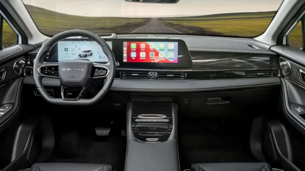 Doble pantalla del Omoda 5 SHS en Cádiz